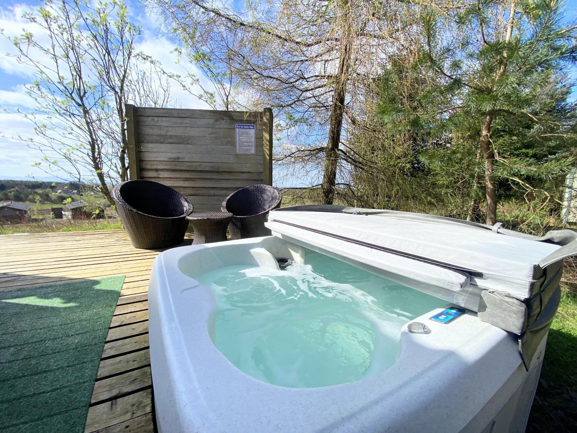 Blair Tiny House With Private Hot Tub - Fife - Loch Leven - Lomond Hills Villa Dunfermline Exterior photo
