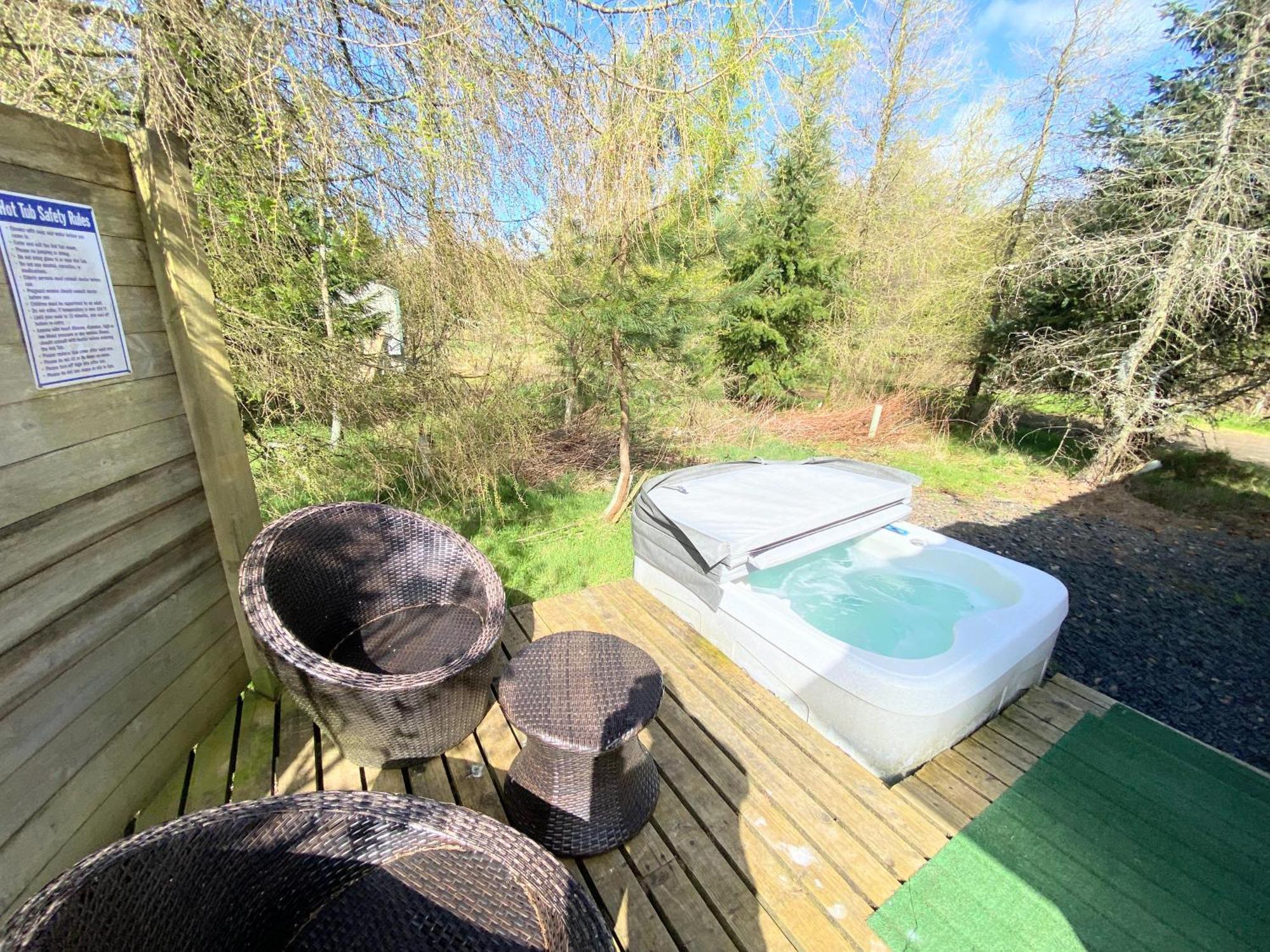 Blair Tiny House With Private Hot Tub - Fife - Loch Leven - Lomond Hills Villa Dunfermline Exterior photo
